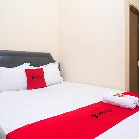 Reddoorz Near Plaza Ambarrukmo Yogyakarta Hotel Maguwo Bagian luar foto