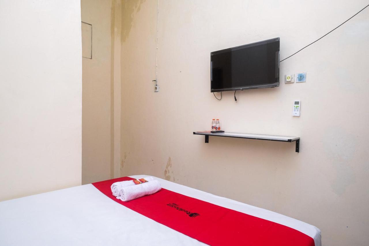 Reddoorz Near Plaza Ambarrukmo Yogyakarta Hotel Maguwo Bagian luar foto